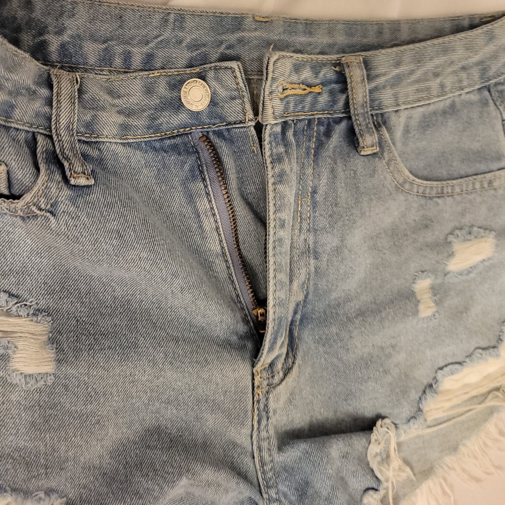 SHEIN Light Blue Denim Jeans